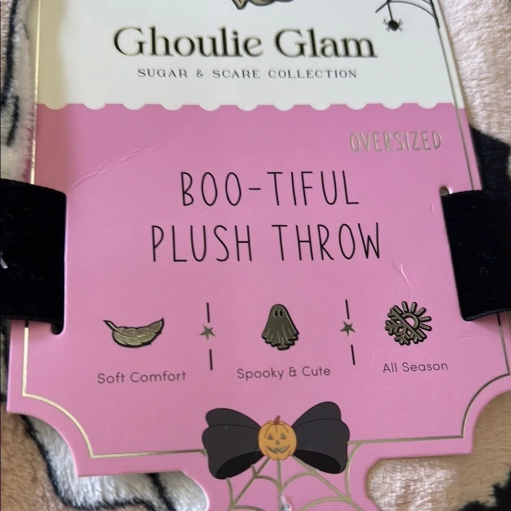 ghoulie glam Halloween pink boat ghost blanket